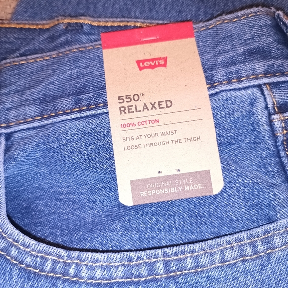 NWT Men's Levi Straus 550 42x30 Relaxed Fit Jeans - Picture 2 of 4